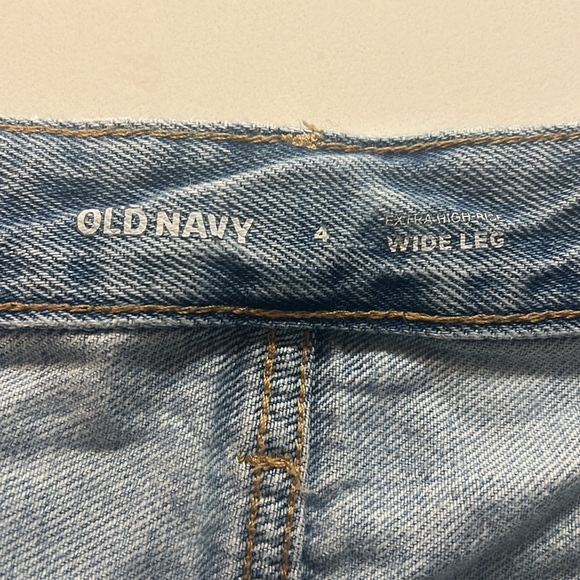 Old Navy Wide Leg High Rise Jean - Picture 2 of 2
